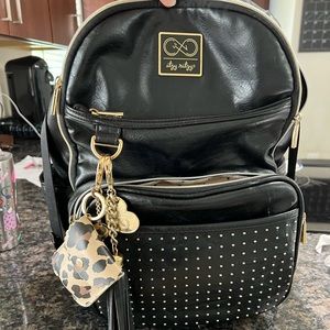 🚨🚨Itzy ritzy diaper backpack!